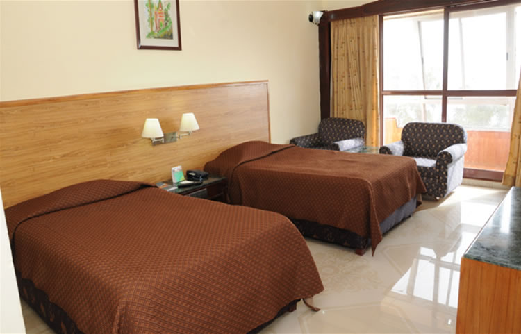 The Monarch Ooty Review Tariff Contact Details Monarch Hotel Queens Deluxe Room