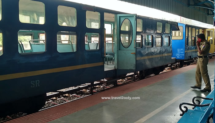 ooty toy train second class seat